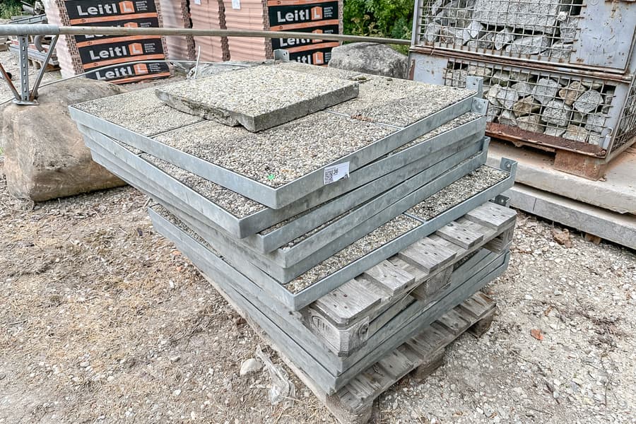 12 Waschbeton Plattenbeschwerer